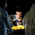 Los barcos de Salvamento Marítimo rescatan a varias personas a la deriva
