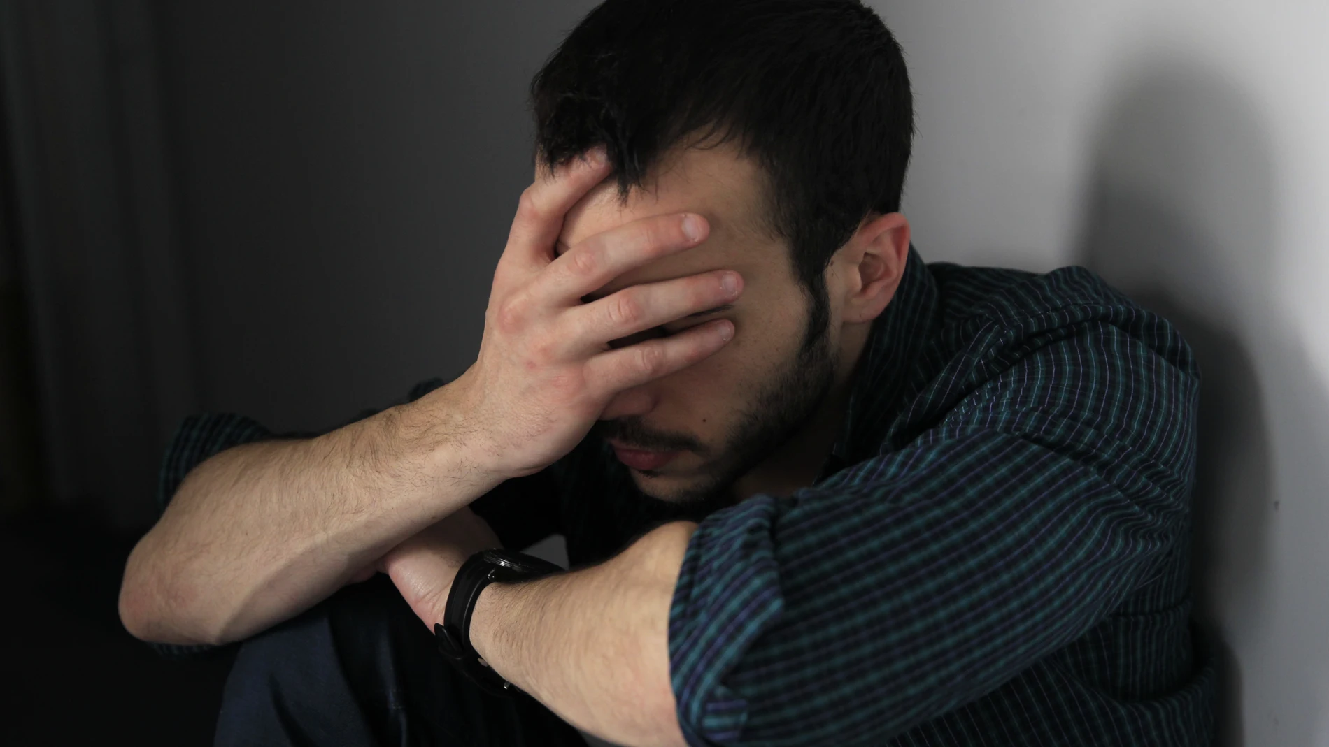 Casi el 75 % de los españoles asegura tener menos bienestar emocional que hace un año