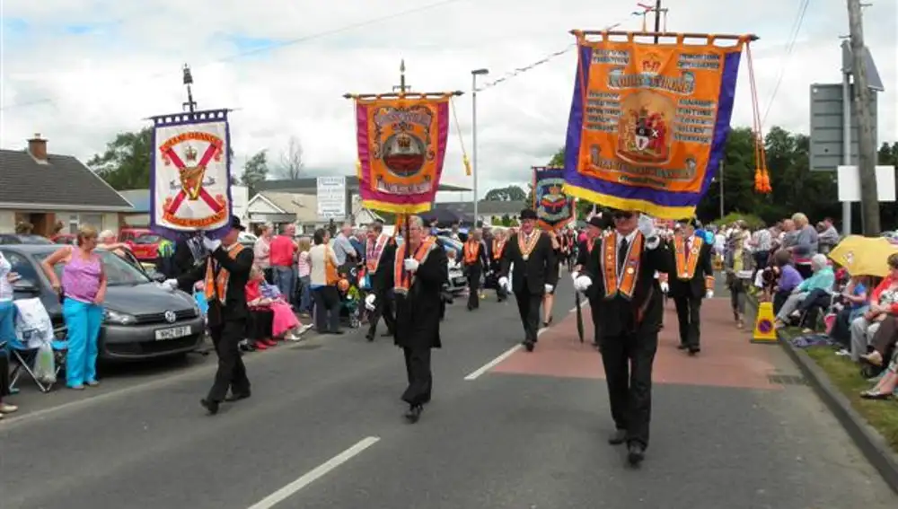 Desfile de "La Gran Logia de Orange" en Castlederg