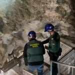 La Guardia Civil detuvo a dos personas que profanaron el monumento natural de La Geoda la pasada Nochevieja. GUARDIA CIVIL