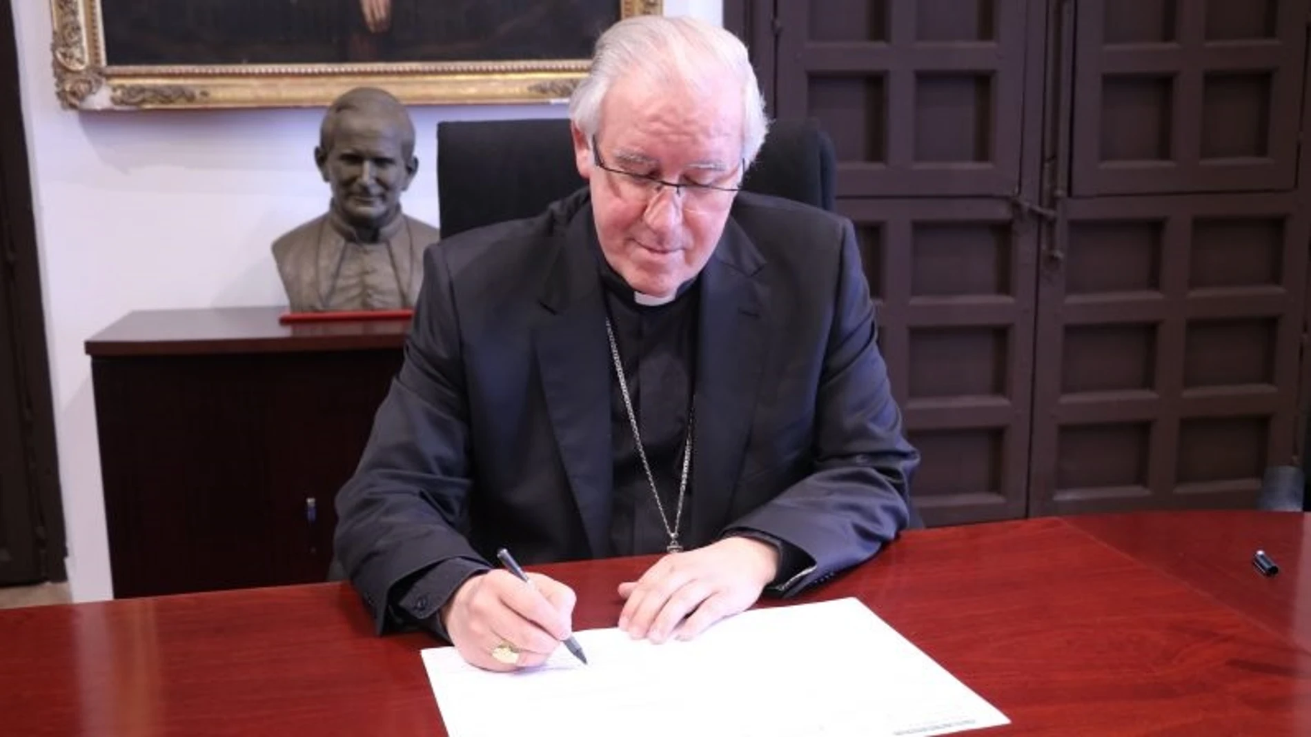 Monseñor Saiz, arzobispo de Sevilla. ARCHIDIÓCESIS