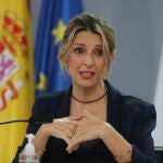 La vicepresidenta segunda y ministra de Trabajo y Economía Social, Yolanda Díaz, comparece tras la reunión del Consejo de Ministros, en el Complejo de la Moncloa