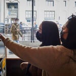 La obligatoriedad del uso de mascarilla en interiores es la medida de prevención que más tiempo lleva vigente en España: desde el 21 de mayo de 2020