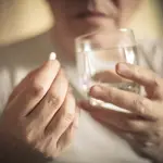 Las personas mayores de 65 años son las que menos se automedican