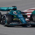 GRAFCAT3103. MONTMELÓ (BARCELONA), 23/02/2022.- El piloto alemán de Aston Martin Sebastian Vettel durante la primera jornada de los entrenamientos oficiales de pretemporada de Fórmula Uno que se celebran en el circuito de Barcelona-Cataluña. EFE/Alejandro García