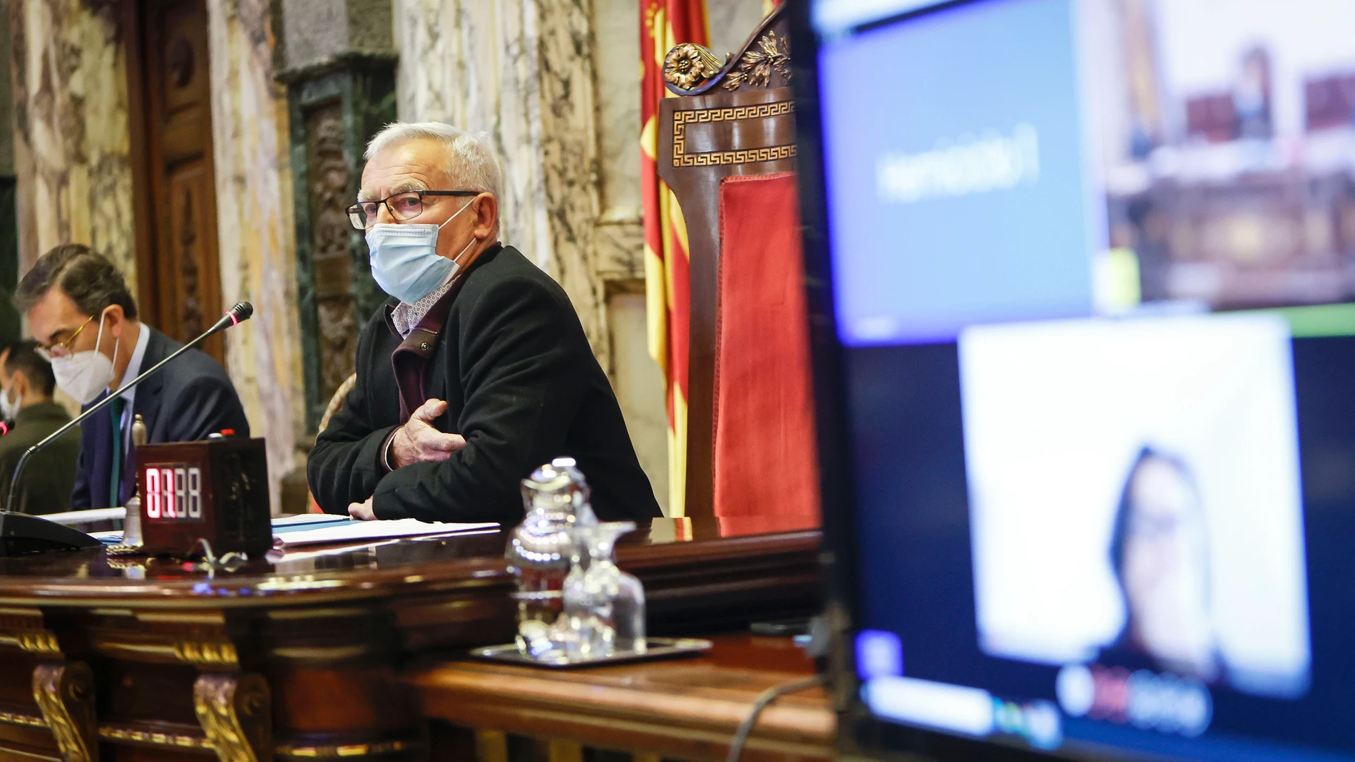 El alcalde de València, Joan Ribó, durante el pleno ordinario