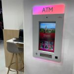 Cajero de Fujitsu en el Mobile World Congress 2022, en Barcelona
