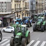 UPA, COAG y Asaja convocan una tractorada para exigir un plan de choque contra el incremento de precios.