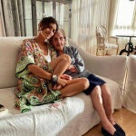Sara Carbonero felicita a su abuela con esta tierna fotografía.
