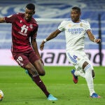 Alexander Isak con la Real Sociedad frente al Real Madrid.