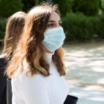 La ex asesora de Podemos Dina Bousselham a su llegada a la Audiencia Nacional en Madrid.