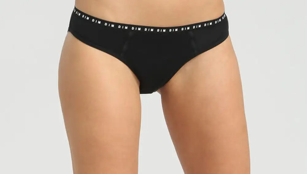 Braga menstrual en color negro.