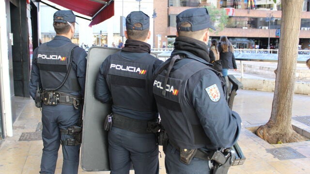 Agentes de la Policía Nacional