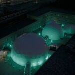 La imponente estructura iluminada con forma de iglú de 12 metros de altura