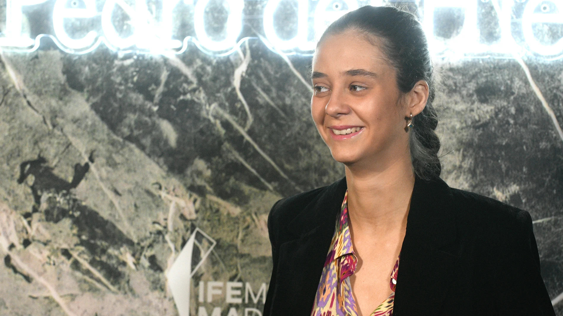 Victoria Federica posa en el photocall del desfile de Pedro del Hierro durante la Mercedes Benz Fashion Week.