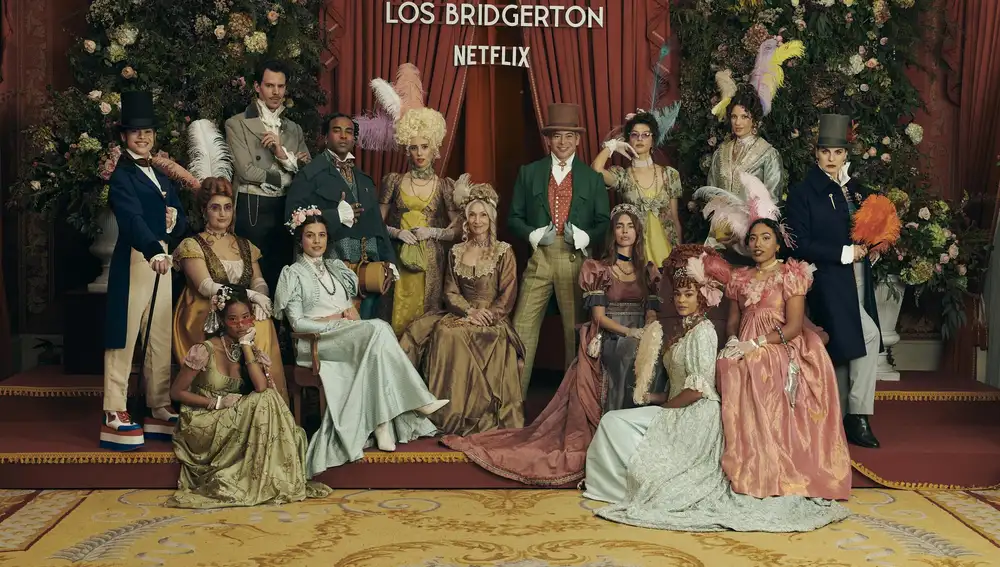 Imagen de los protagonistas españolas de Bridgerton Fashion Show.