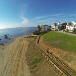 La senda litoral de la costa de Málaga a su paso por Mijas