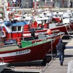 Vista de la flota amarrada y con la vista puesta en el precio del gasoil en el puerto de La Coruña el pasado mes de marzo de 2022
