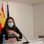 La vicepresidenta y portavoz del Consell, Mónica Oltra, durante la rueda de prensa posterior a la sesión plenaria semanal del Gobierno de la Generalitat