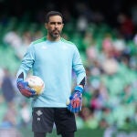 Claudio Bravo con el Betis.