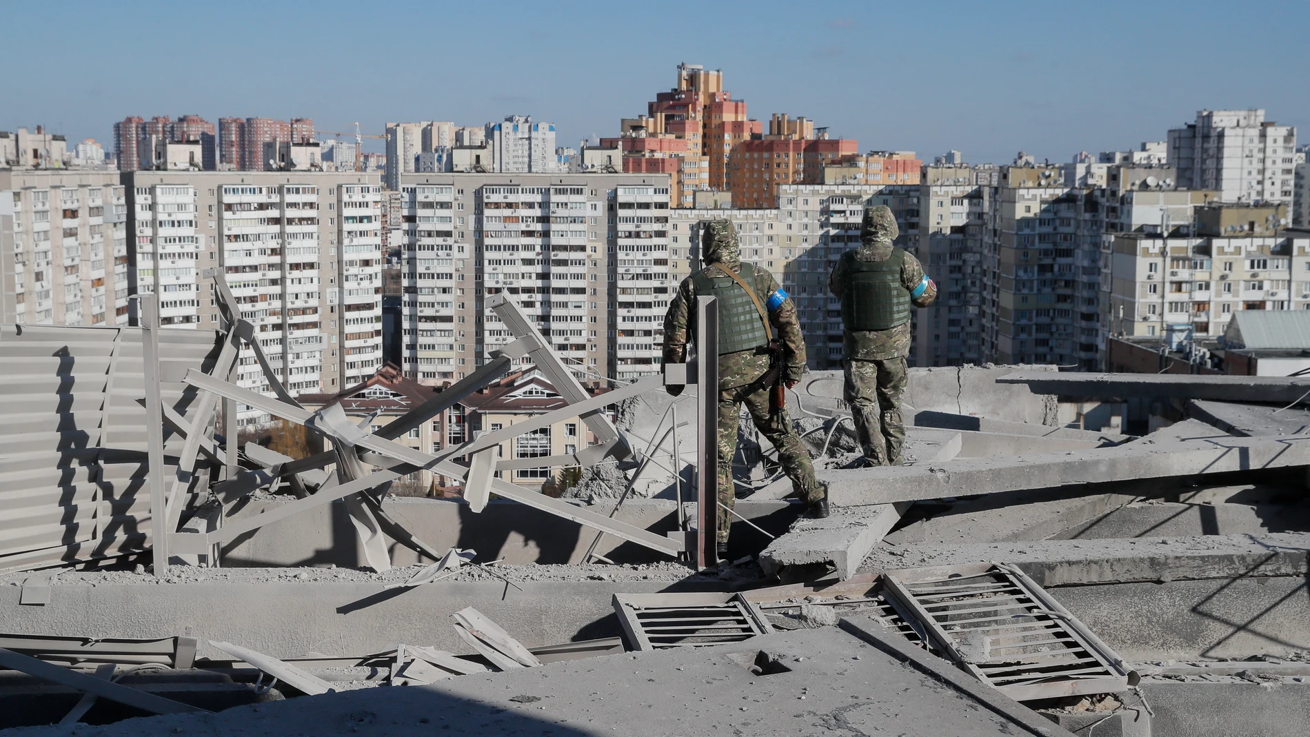 El 70, 9 por ciento de los españoles respalda el envío de armas a Ucrania