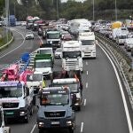 La autovía A7 a su paso por Marbella (Málaga). EFE/Antonio Paz