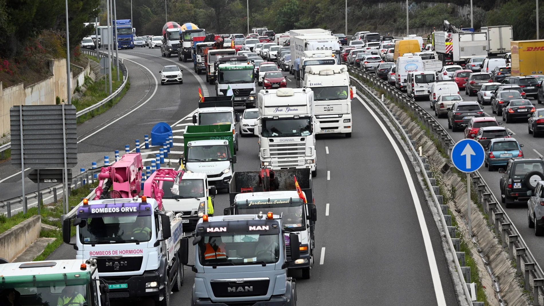 La autovía A7 a su paso por Marbella (Málaga). EFE/Antonio Paz