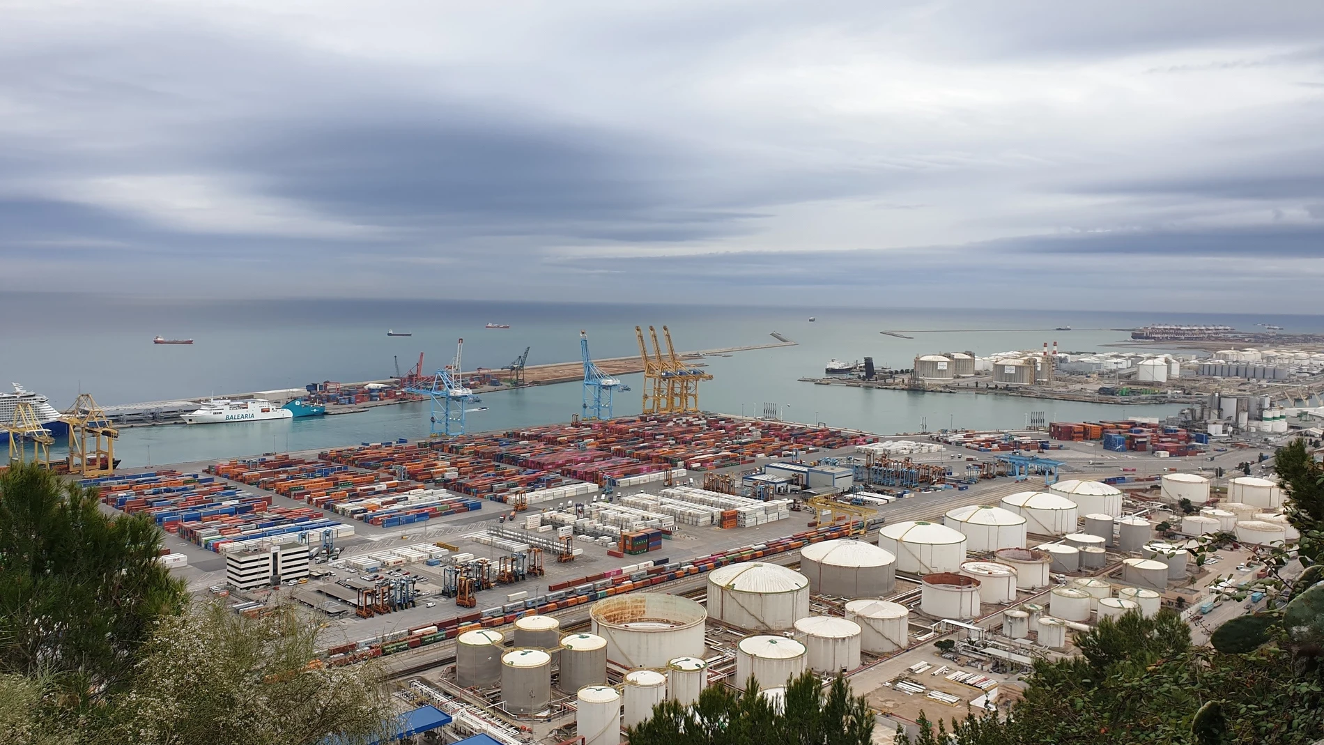 El Puerto de Barcelona PUERTO DE BARCELONA 21/03/2022