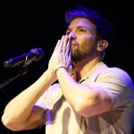 El cantante Pablo Alborán durante el concierto ofrecido ayer en el Auditorio Nacional de Madrid