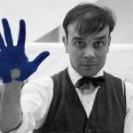 El artista francés Yves Klein