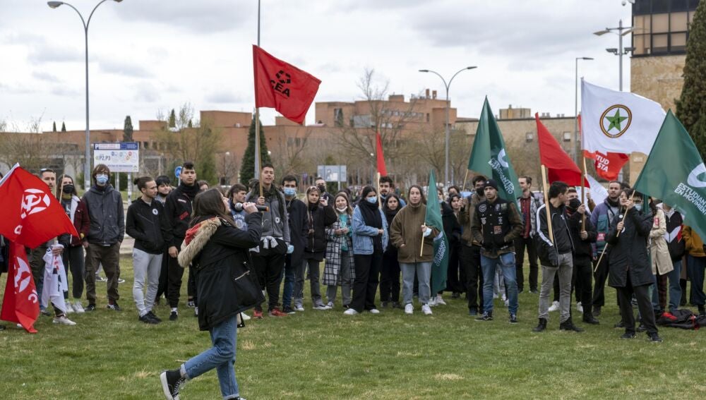Los estudiantes dicen “no” a la reforma educativa de Sánchez