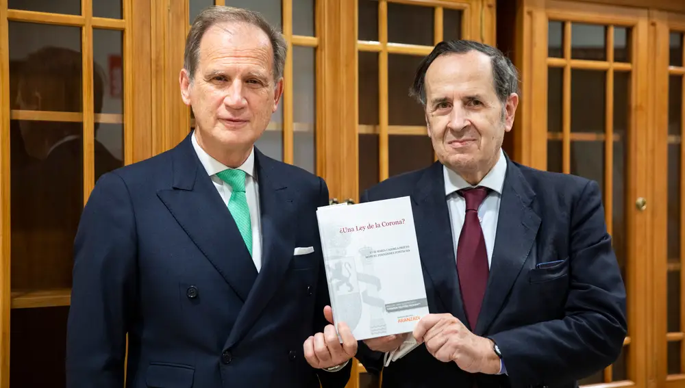 Presentación del libro "¿Una ley de la Corona?" de Luis Maria Cazorla Prieto y Manuel Fernandez Fontecha, en la Real Academia de Jurisprudencia y Legislación de España.