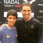 Carlos Alcaraz, junto a Rafa Nadal