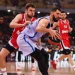 Mirotic anotó 11 puntos ante el Olympiacos