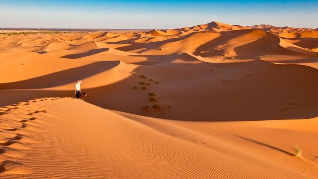 William Atkins narra el reto que se propuso: pisar los misterios de ocho grandes desiertos