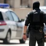 Un agente del cuerpo especial de intervención de la Guardia Civil en Mallorca en una imagen de archivo