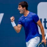 Carlos Alcaraz celebra la victoria en la final de Miami ante Ruud