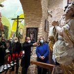 La delegada del Gobierno en Castilla y León, Virginia Barcones, asiste a la Subasta de los Pasos de Sahagún con el apoderado Leandro Álvarez y la alcaldesa Paula Conde