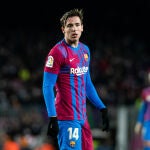 Nico González con el Barcelona.