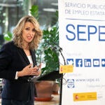 Yolanda Díaz visita la sede Central del Servicio Público de Empleo Estatal