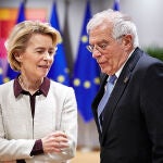 La presidenta de la Comisión Europea Ursula von der Leyen y Josep Borrell, jefe de la diplomacia europea