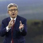 El candidato izquierdista Jean Luc Mélenchon en un mitin en Nantes