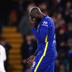 Romelu Lukaku se lamenta en el encuentro ante el Real Madrid
