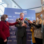El presidente de la Generalitat Valenciana, Ximo Puig, ofrece declaraciones a los medios tras participar en la mesa redonda ‘La Comunidad Valenciana, un nuevo modelo de desarrollo’, en la segunda edición del foro económico español ‘Wake Up, Spain!