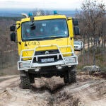 El consejero de Fomento y Medio Ambiente en funciones, Juan Carlos Suárez-Quiñones, visita el circuito de formación para vehículos 4x4 del operativo de extinción de incendios forestales de Castilla y León