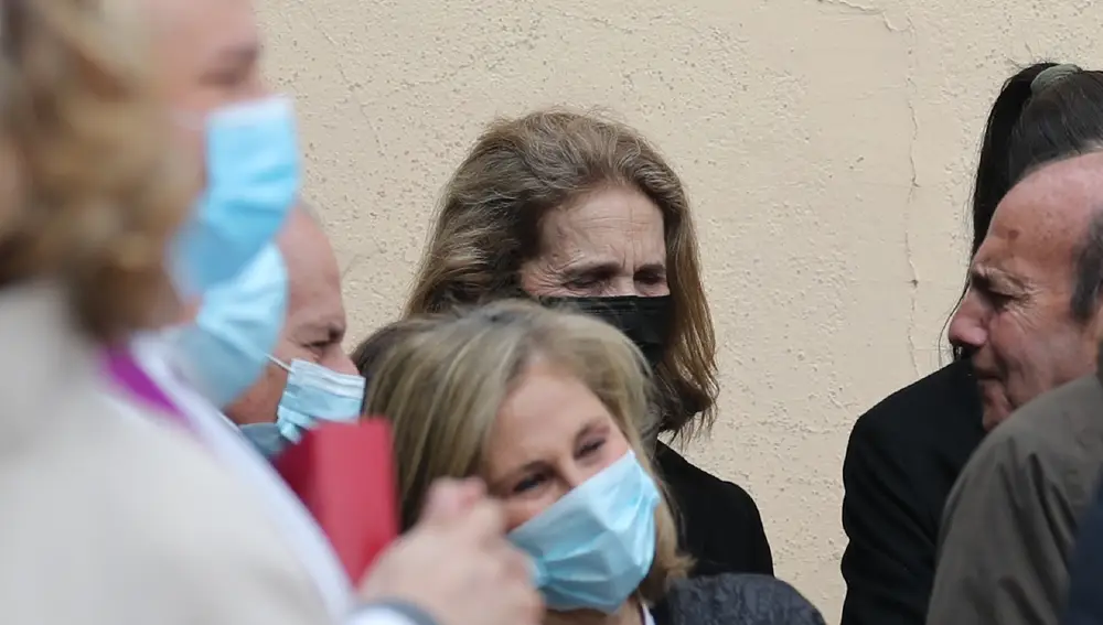 La infanta Elena, dolida en el funeral de José María Álvarez de Toledo