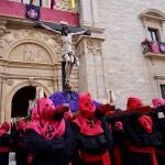 El Cristo de la Luz alumbra las calles de Valladolid este Jueves Santo
