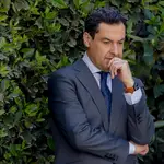 El presidente de la Junta de Andalucía, Juanma Moreno, pensativo. Álex Zea / Europa Press