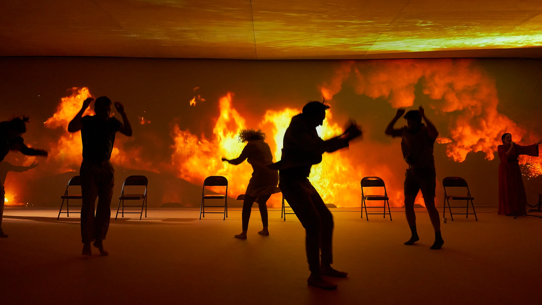 «Animal negro tristeza», obra de la autora alemana Anja Hilling y que dirige Julio Manrique, pone a la naturaleza como un personaje más en el espectáculo