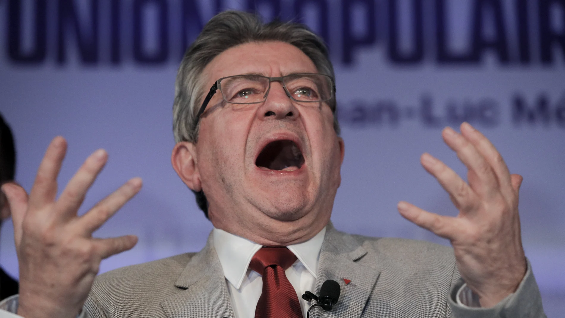Tras su buen resultados en la primera vuelta de las presidenciales, Jean Luc Mélenchon aspira a aglutinar a la izquierda francesa frente a Macron